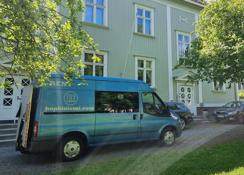 Pakettiauto vuokraus Tampere